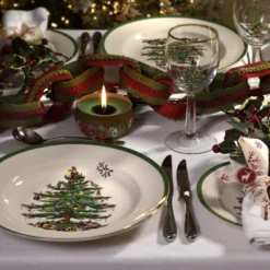 Spode Christmas Tree 10.5" Dinner Plate (Set Of 4) - Festive Holiday Stoneware Plate With Christmas Tree & Green Borders, Dishwasher & Oven Safe -Spode GUEST cf13f11c 854b 4f75 bd5f ae5350a6121a