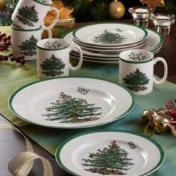 Spode Christmas Tree 10.5" Dinner Plate (Set Of 4) - Festive Holiday Stoneware Plate With Christmas Tree & Green Borders, Dishwasher & Oven Safe -Spode GUEST eebd7037 f4c3 49fe 97b8 4cbf8497e773